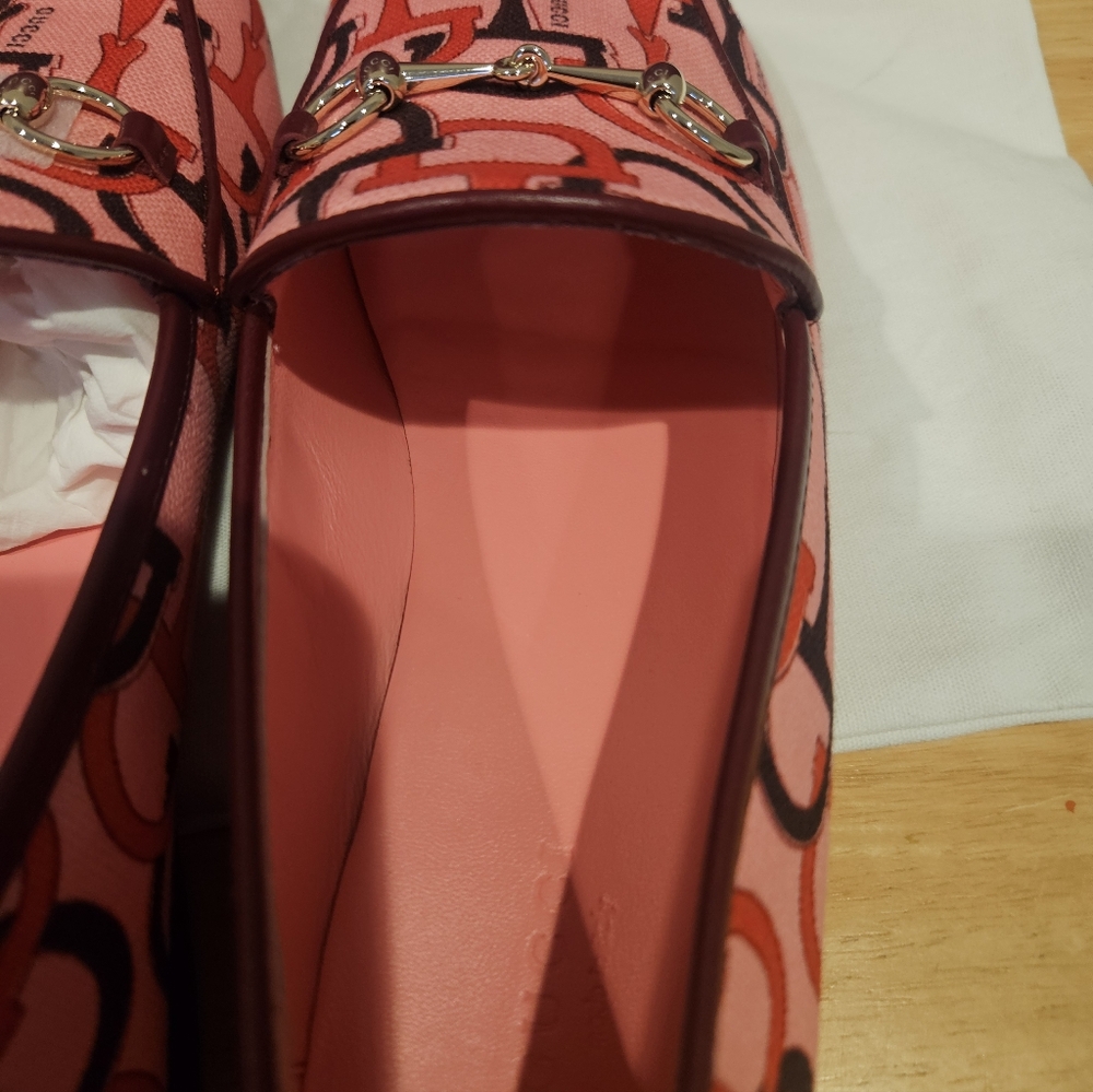 Gucci Pink & Red Horsebit Pattern Loafers - Picture 7 of 10